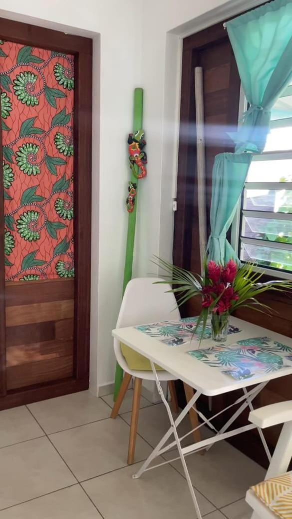 Gîte Cajou dans Domaine Tropical ventilé à Sainte-Anne Exterior foto