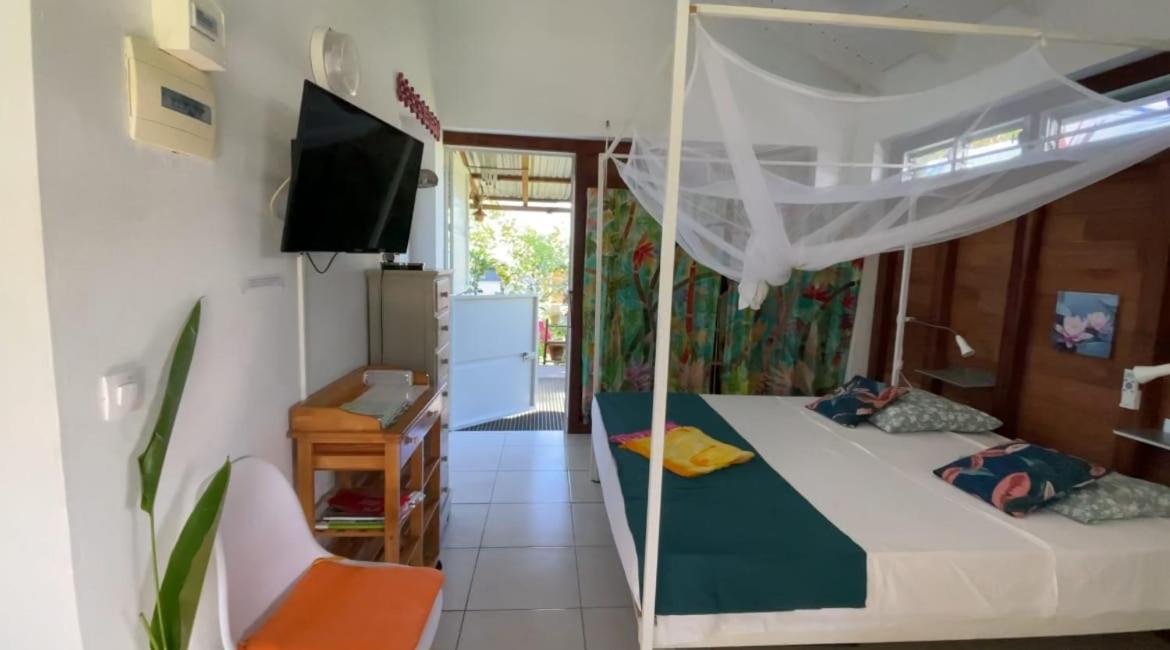 Gîte Cajou dans Domaine Tropical ventilé à Sainte-Anne Exterior foto